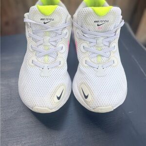 Nike Renew Run Sneakers Women’s Size  9 White Pink Neon Running Shoes